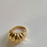 80s Ribbed Dome Ring