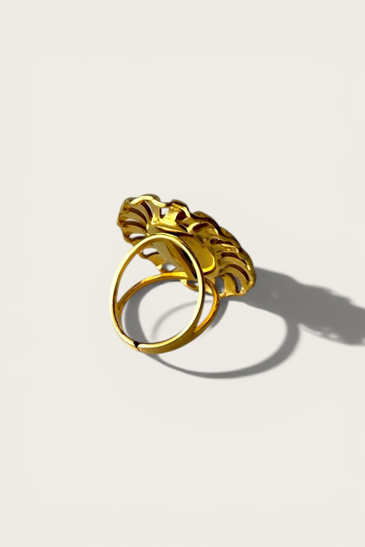 Grand Vintage Scarab Ring
