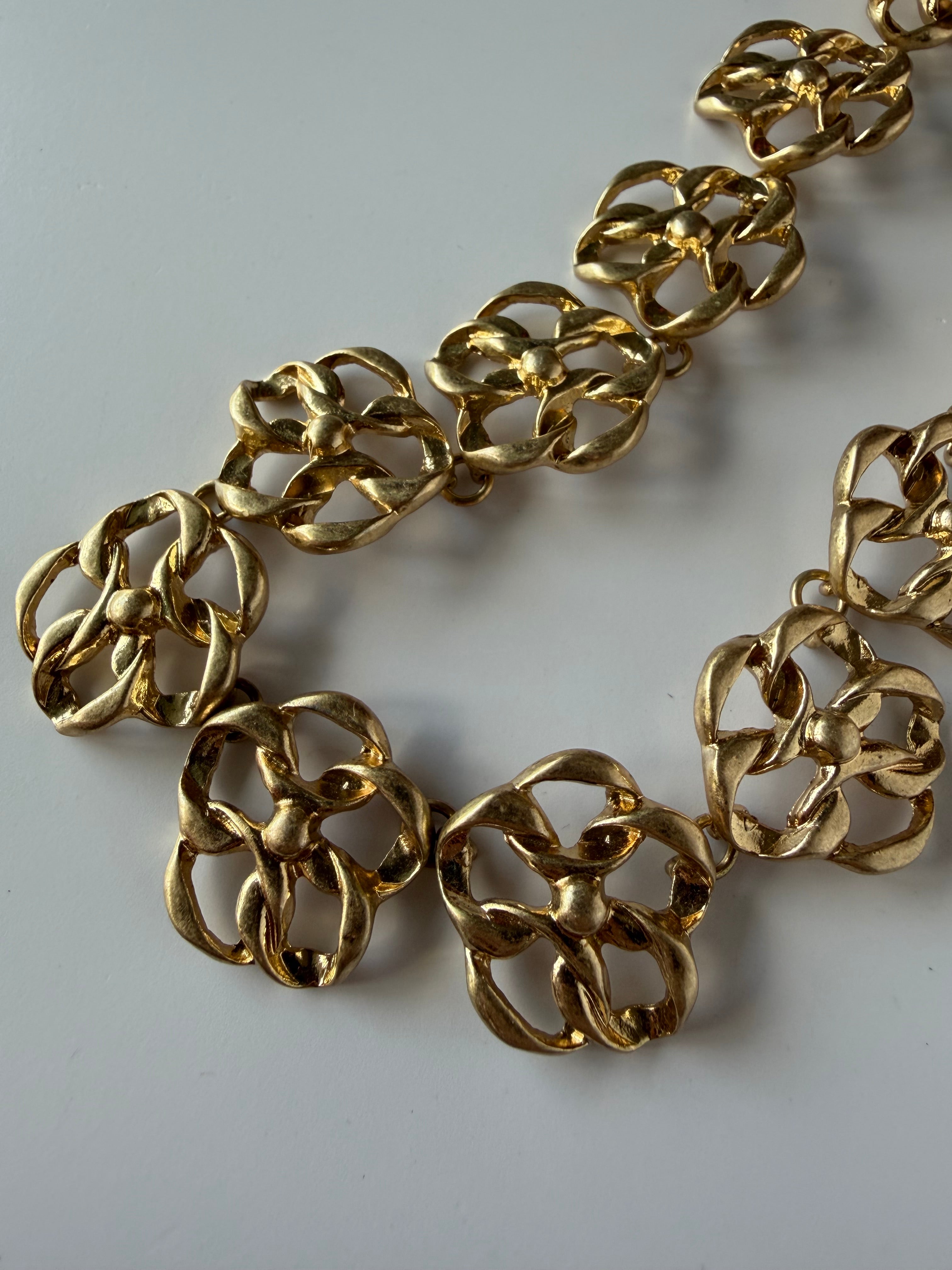 Vintage Floral Petal Chocker