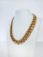 Load image into Gallery viewer, Vintage Gold-tone Chevron Collar Necklace