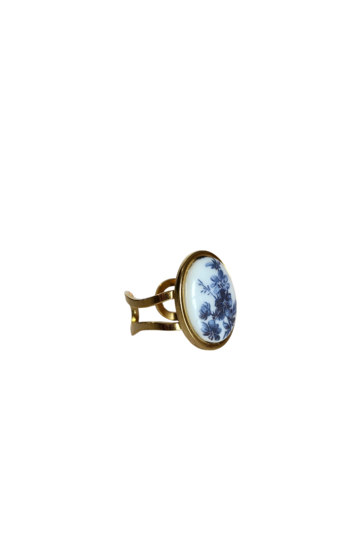 Vintage Porcelain Blue Floral Ring
