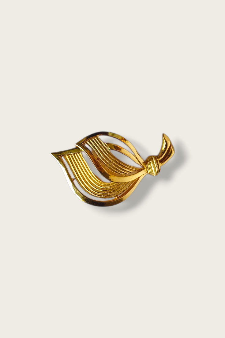 Vintage Trifari Delicate Leaf Brooch