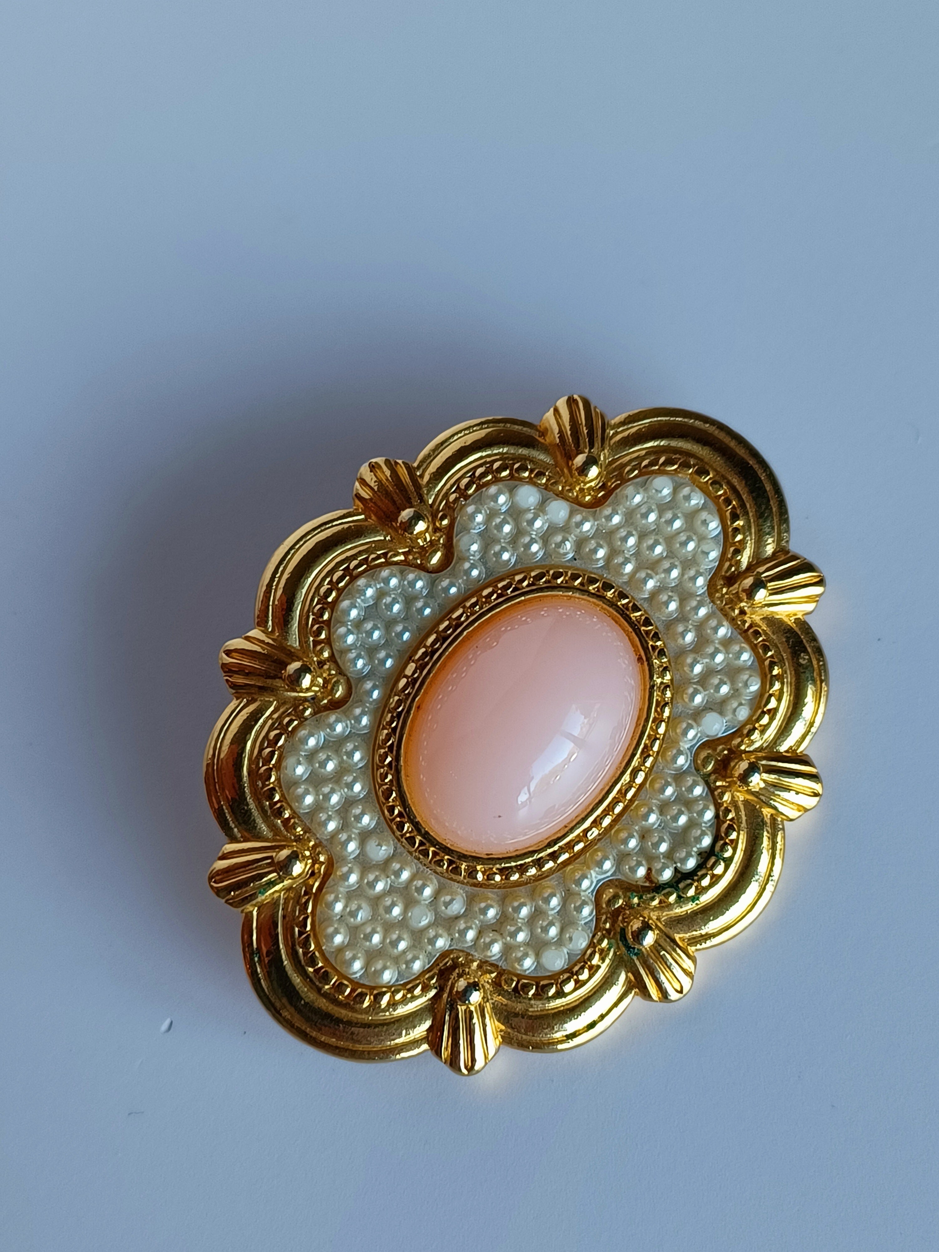 80's Avon Victorian Spring Brooch