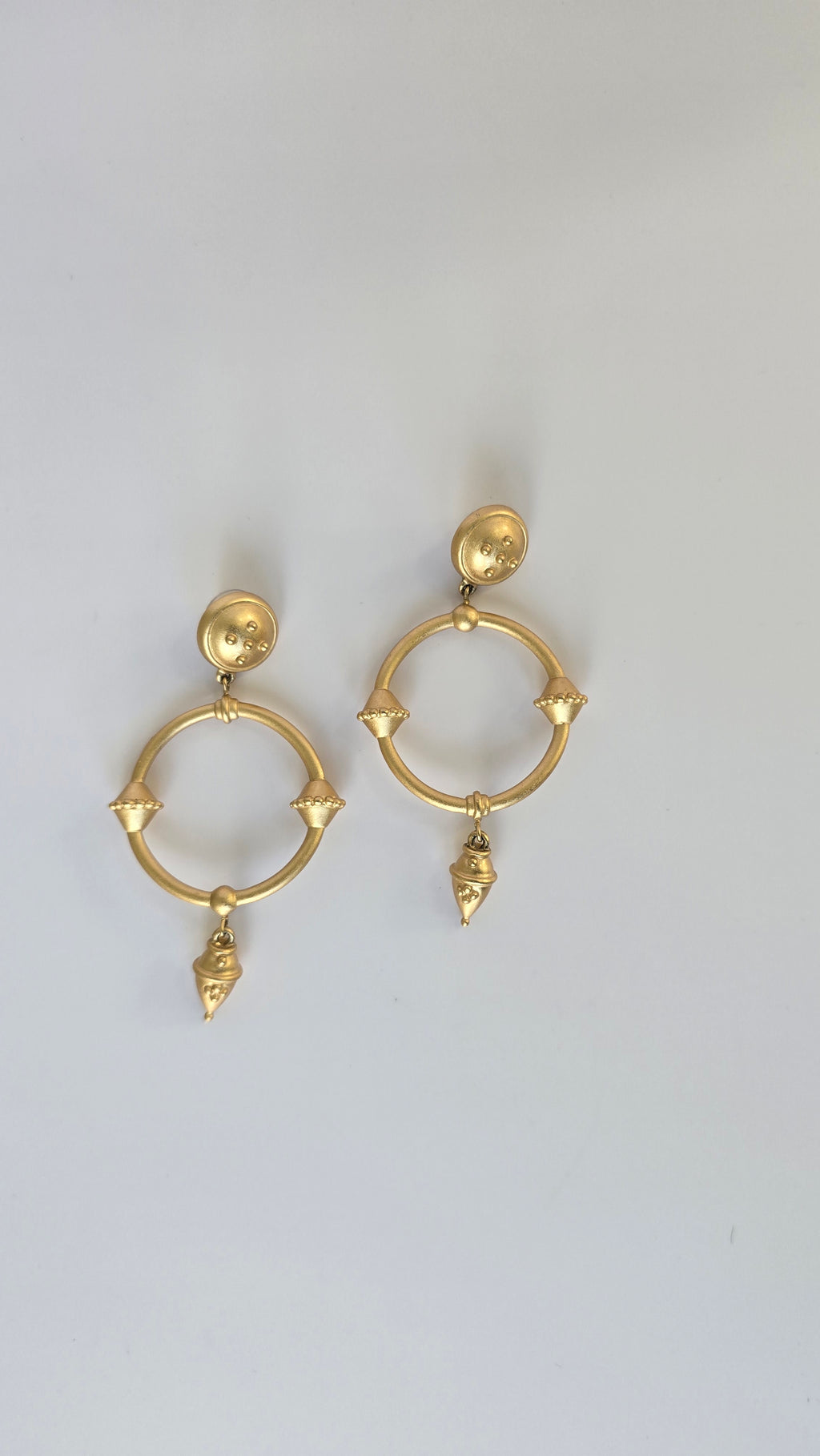 80/90’s Matte Finial Drop Earrings