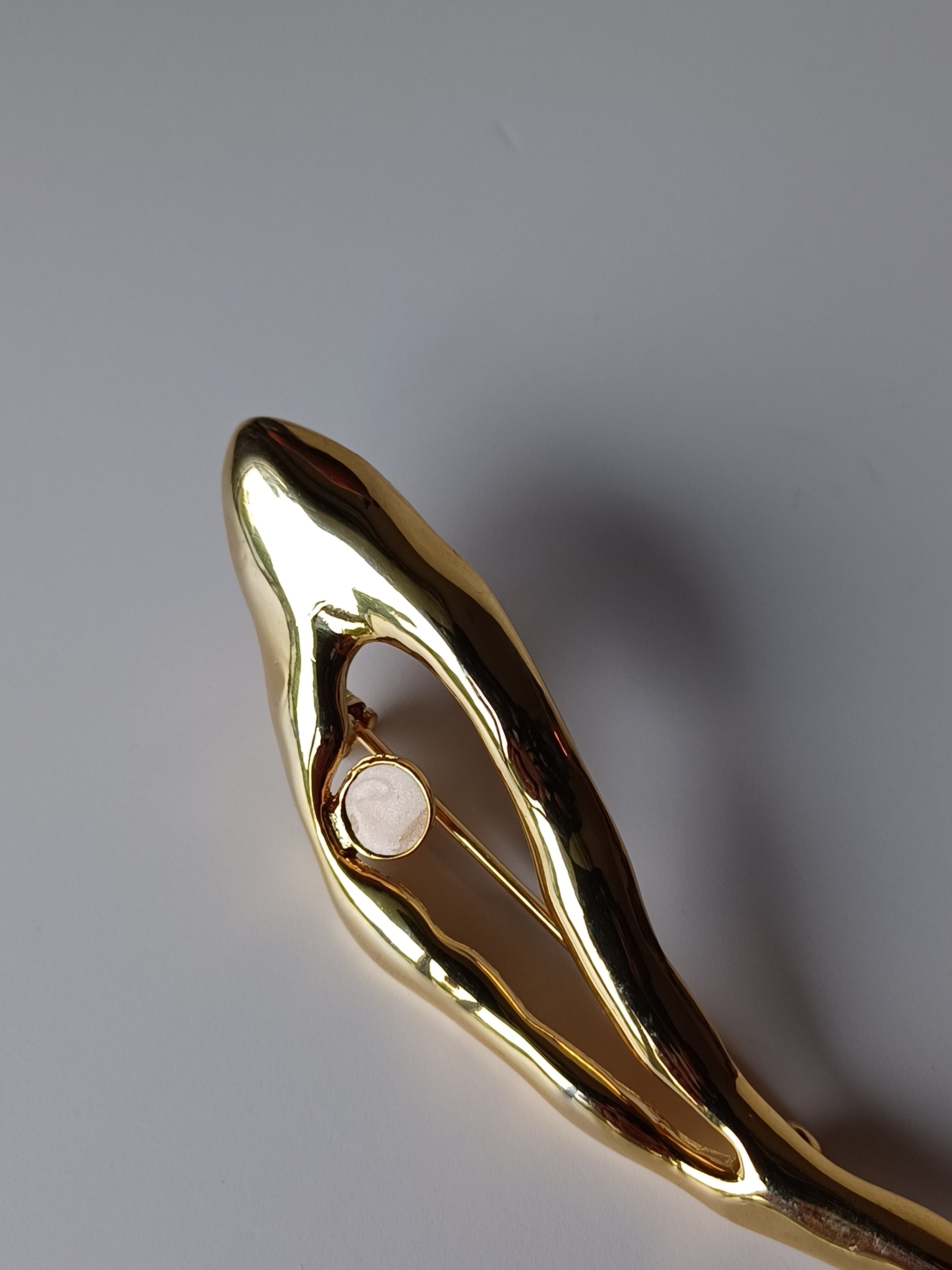 Vintage Sculptural Brooch
