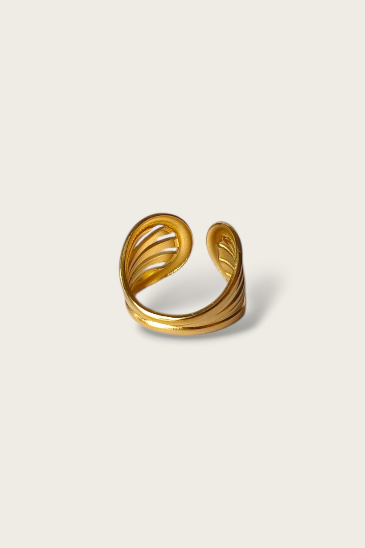 Abstract Scalloped Ring