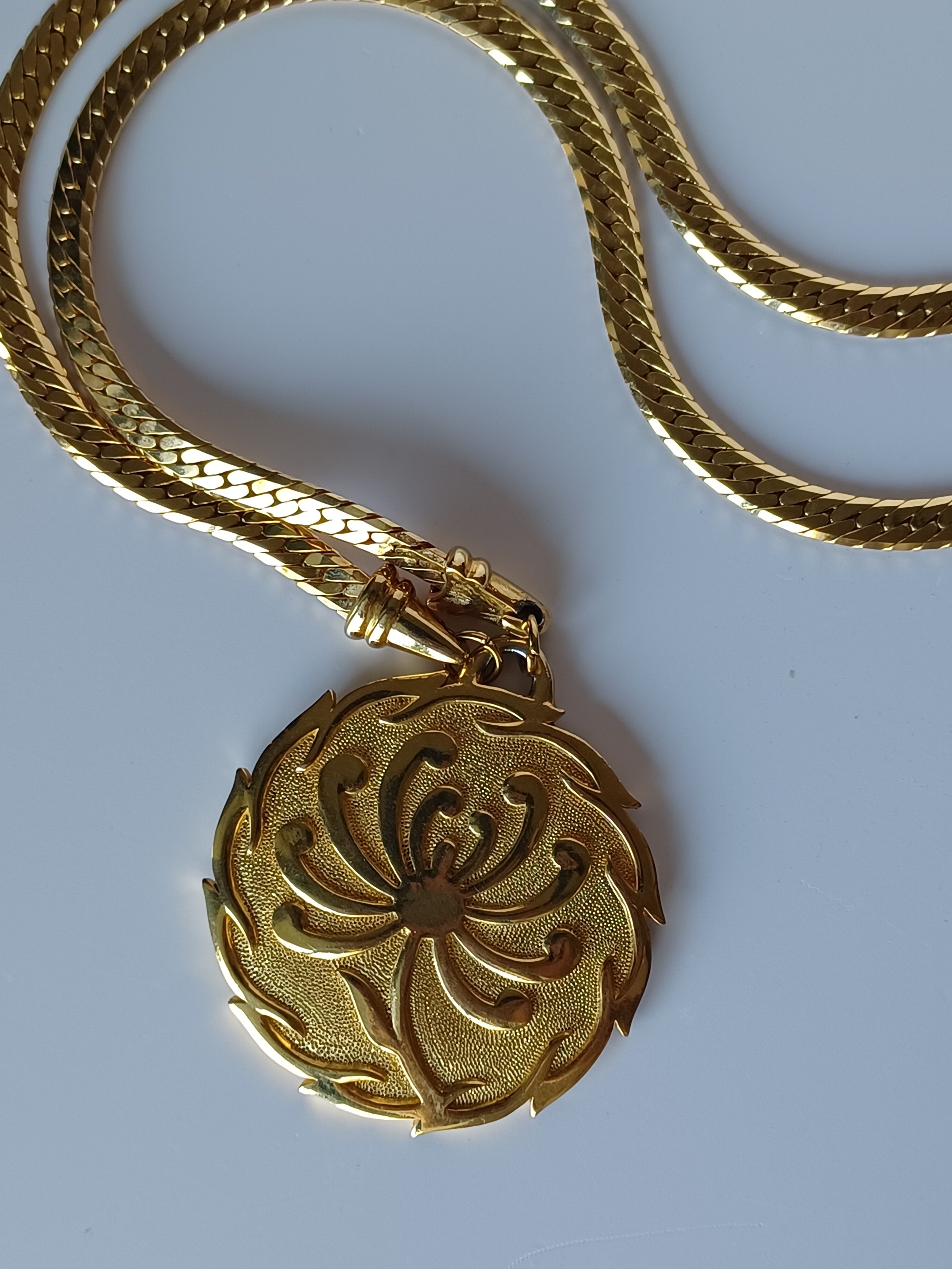 Vintage Trifari Lotus Pendant Necklace