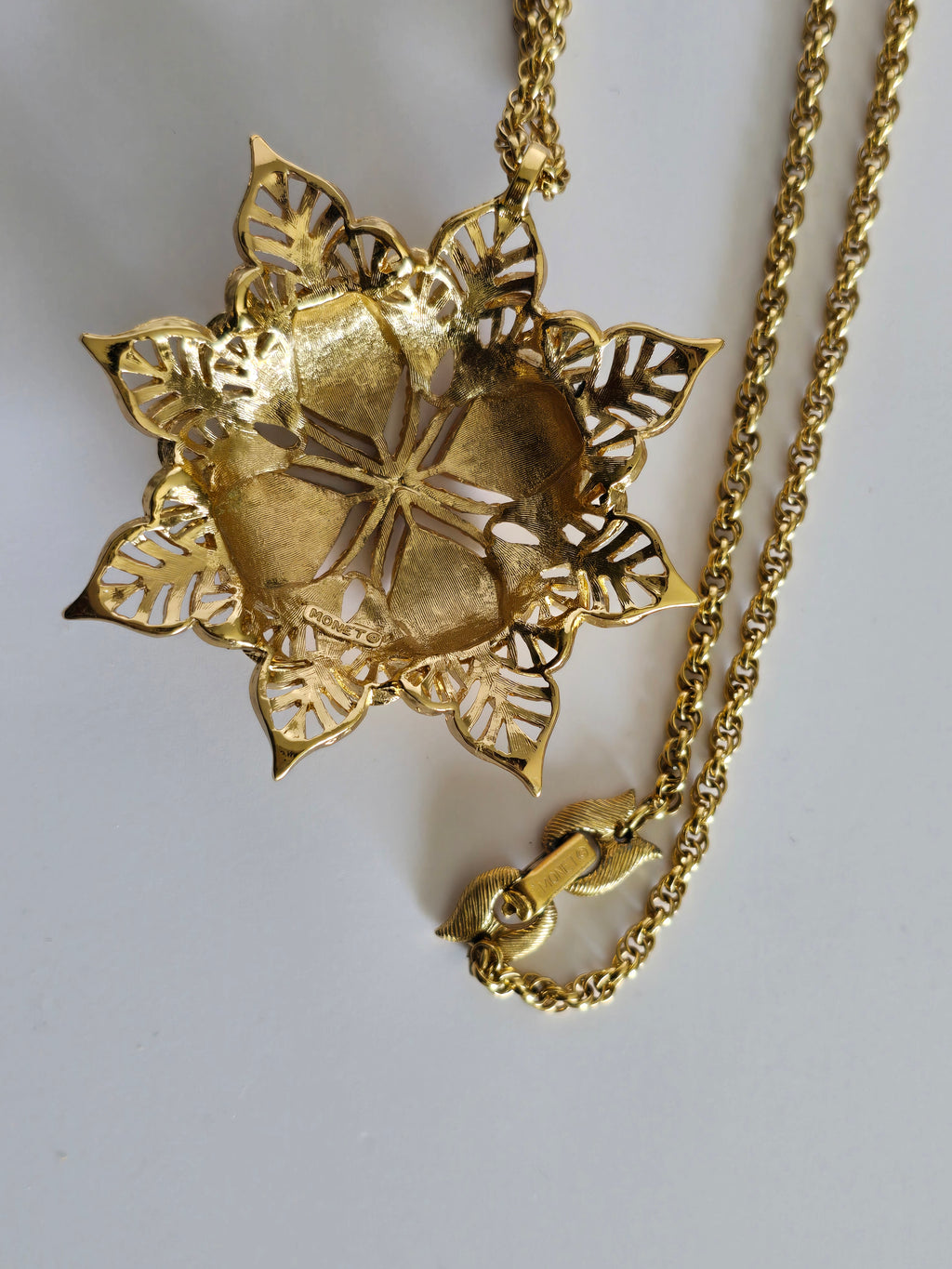 60's Gold-tone Monet Filagree Starburst Necklace