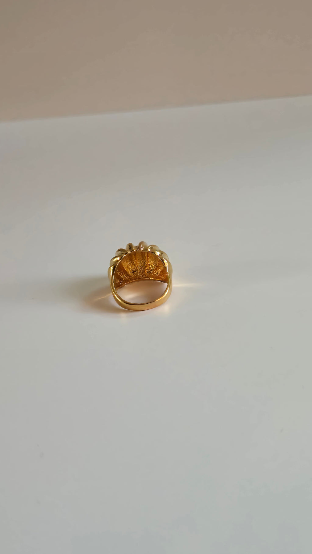 80s Ribbed Dome Ring