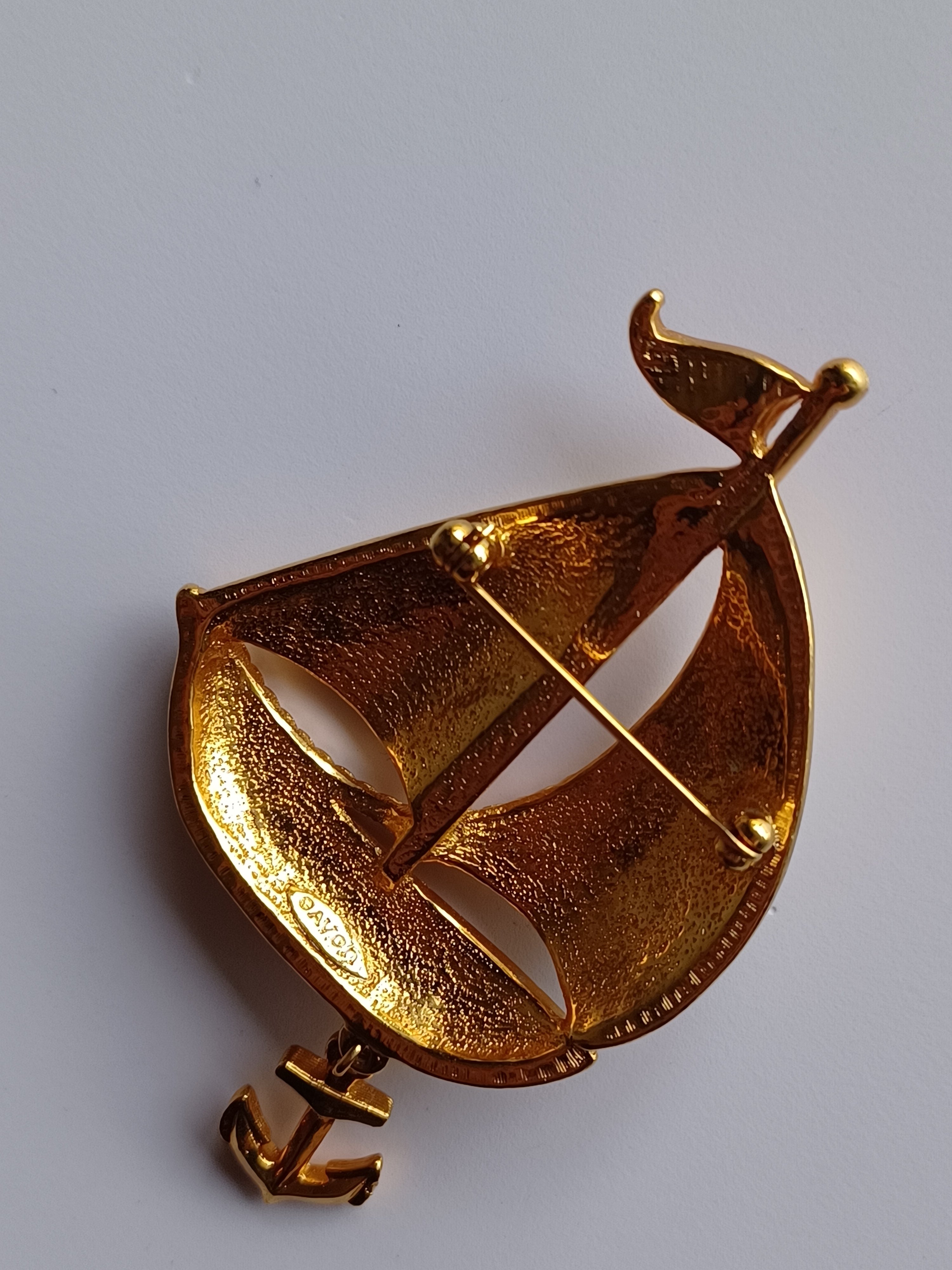 80's Avon Sailboat Brooch