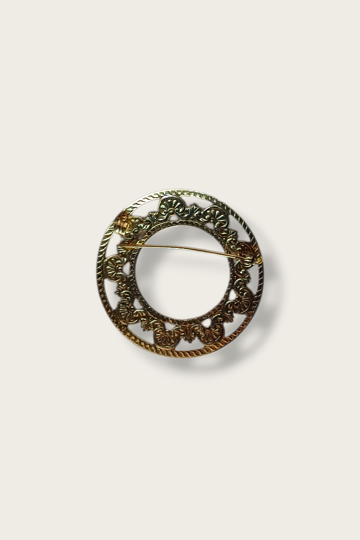 60's Filigree Circle Brooch