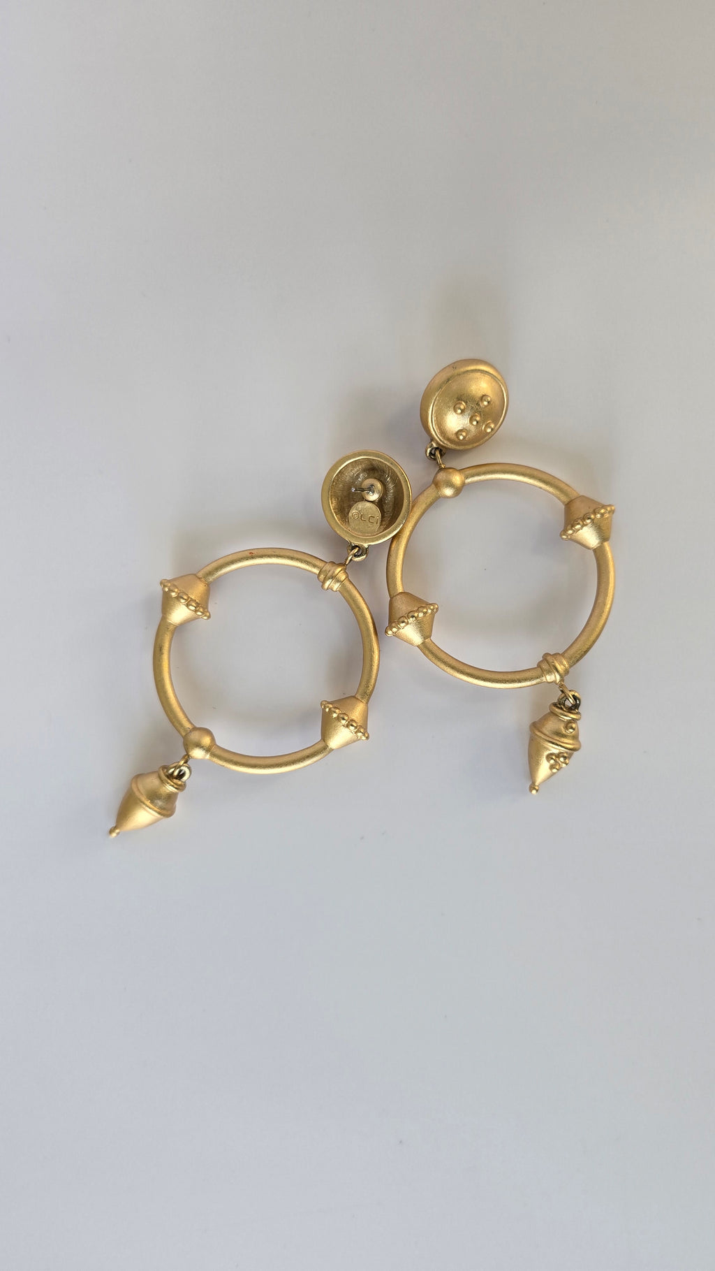 80/90’s Matte Finial Drop Earrings