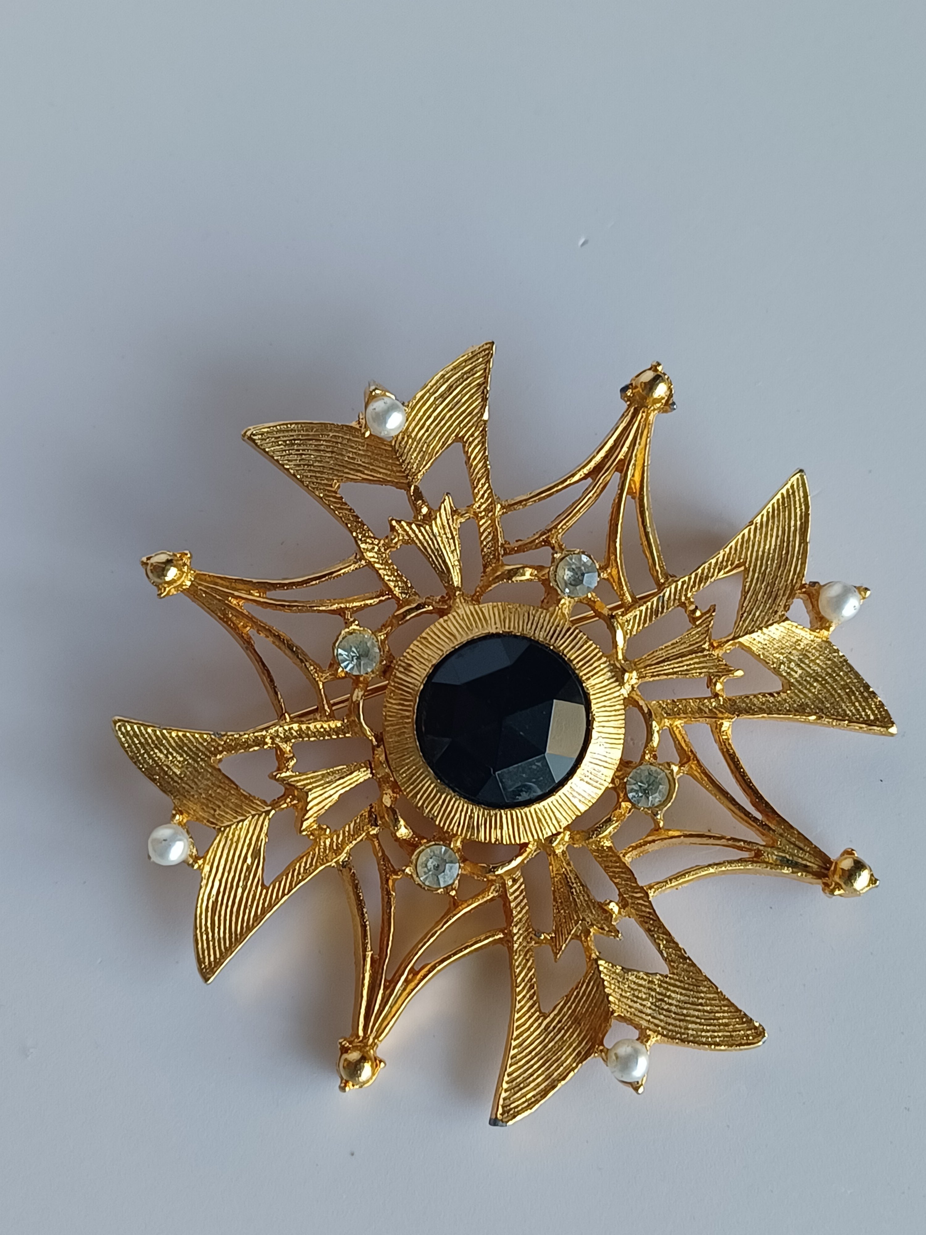 80's Maltese Cross Brooch