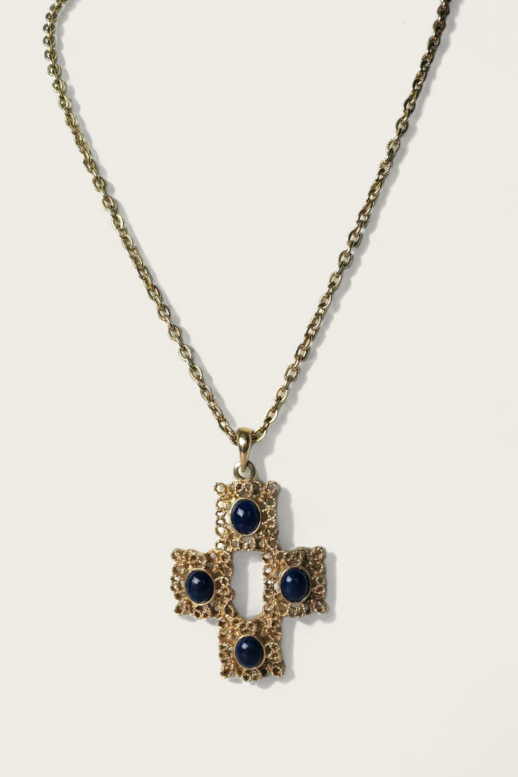 Vintage 70s Long Filagree Cross Pendant Necklace