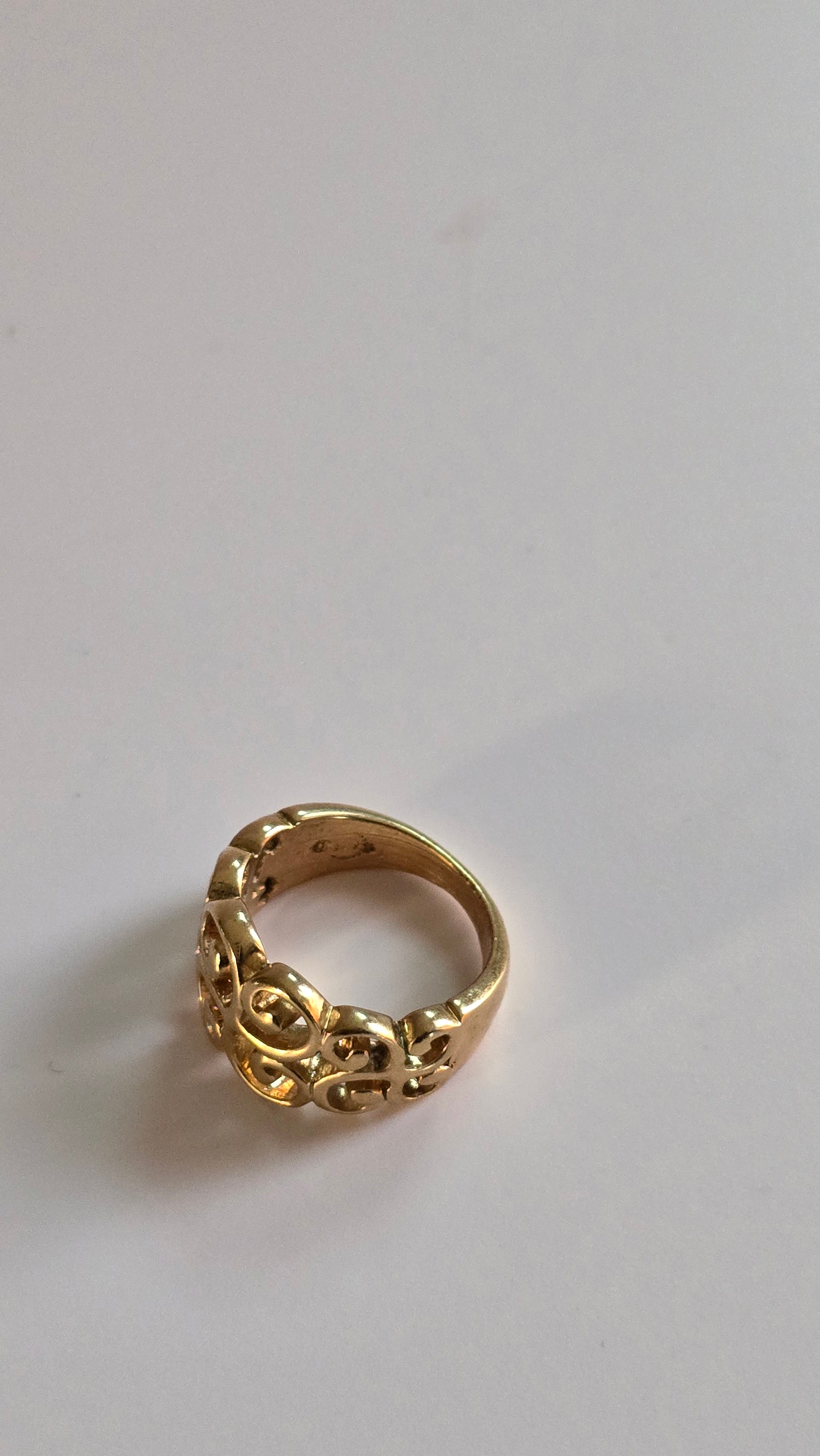 80s Scrollwork Cutout Ring