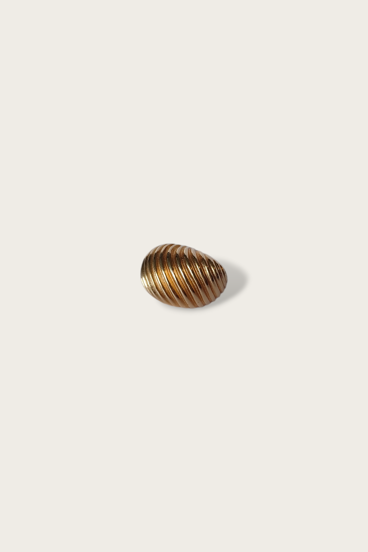 80's Dynasty Shrimp Dome Ring
